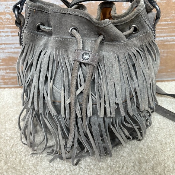 Patricia Nash Bronte Nubuck Fringe Crossbody Bucket Bag Western Boho Gray Preppy - Picture 2 of 4